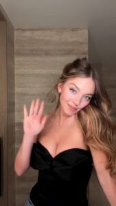 video kelas korea lagi seru-serunya mengajar teman cara edit video viral