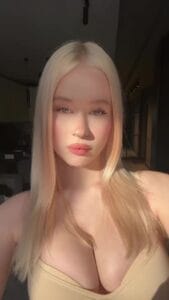 video cewek sma jerman bikin vlog satu menit viral